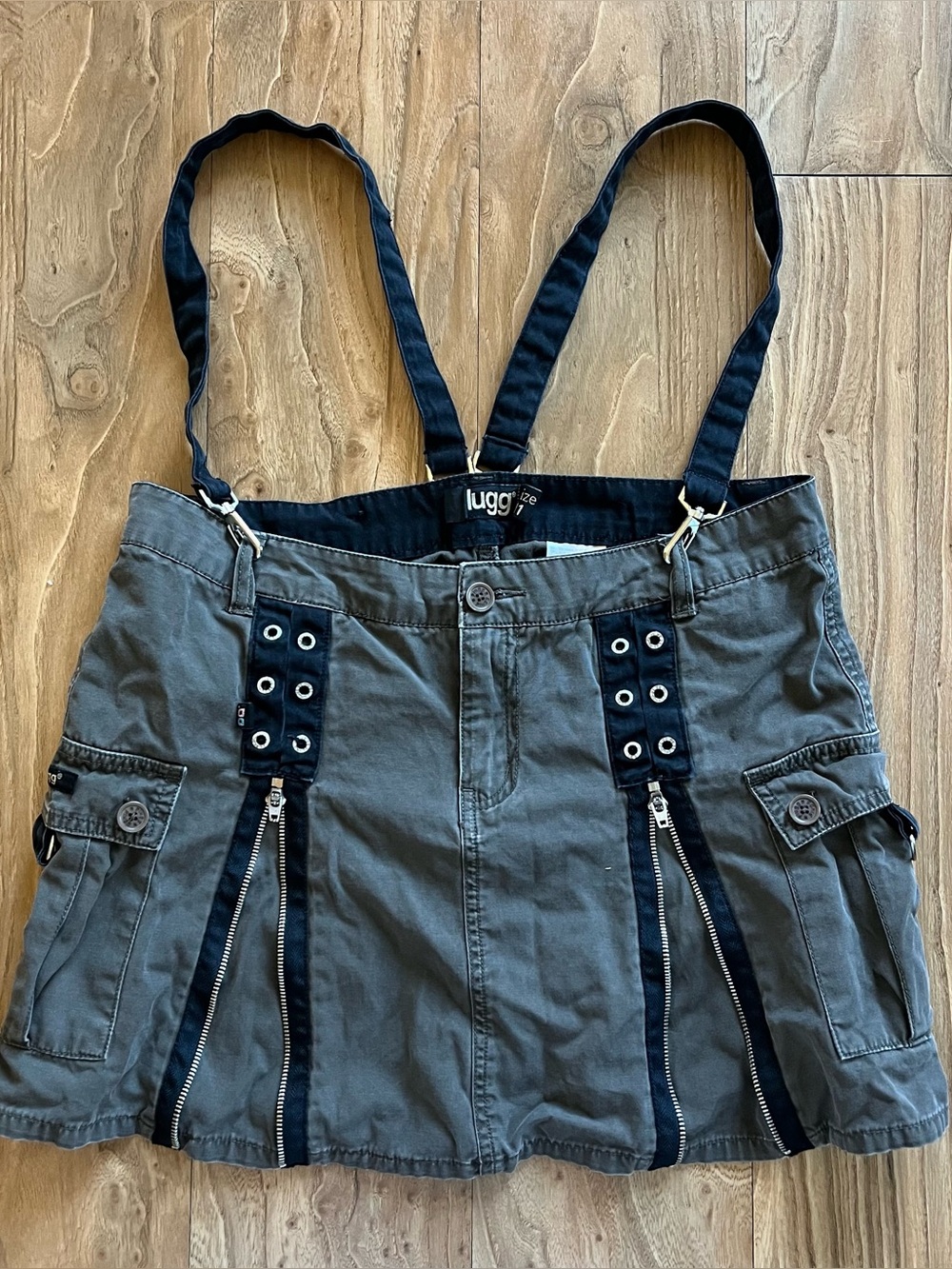 Vintage y2k plugg grommet lowrise grunge mini skirt